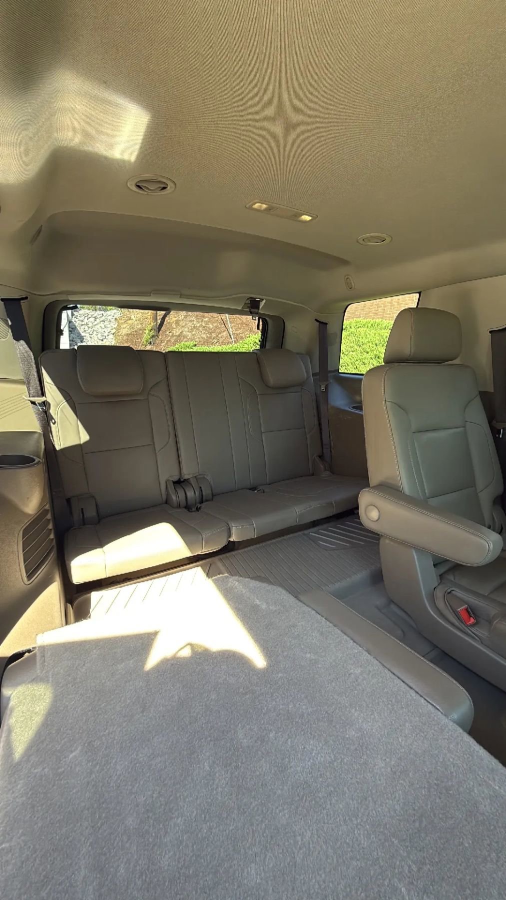 Used 2019 Chevrolet Tahoe LT w/ LT Signature Package AWD/4WD image 29