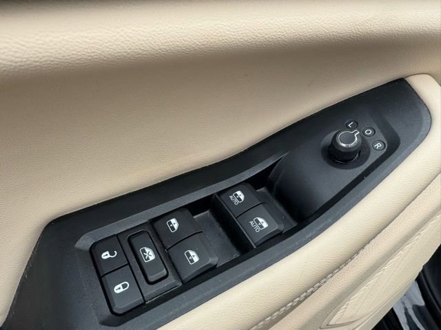 Used 2023 Jeep Grand Cherokee L Limited w/ Luxury Tech Group II image 36