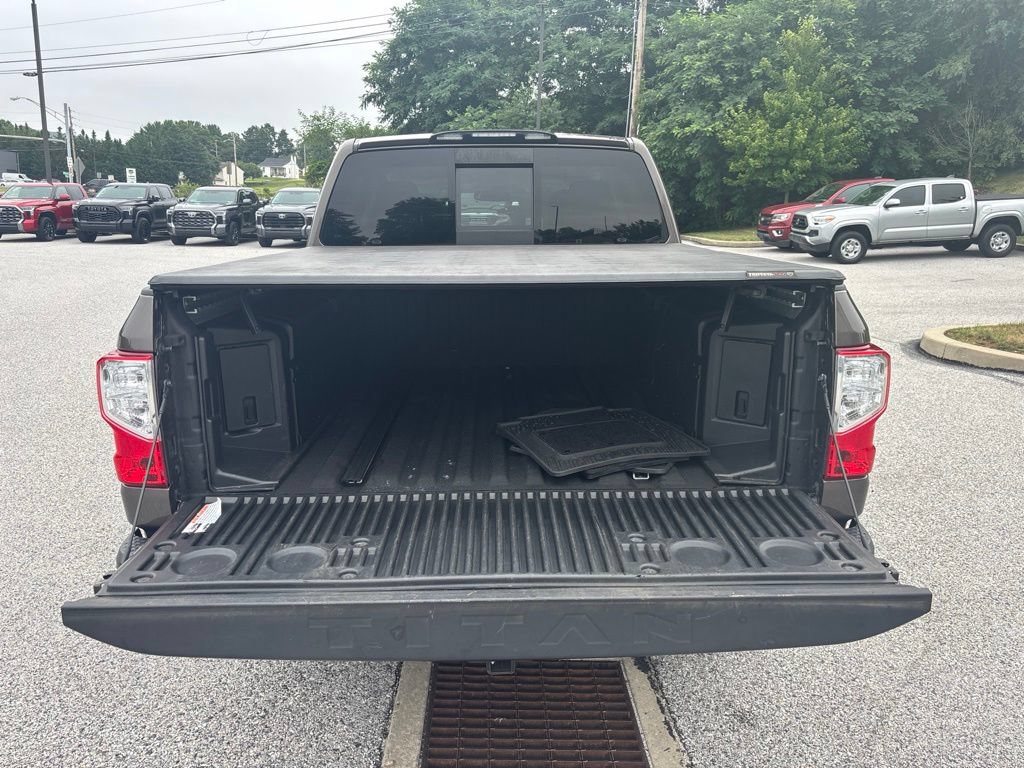 Used 2018 Nissan Titan Platinum Reserve w/ Platinum Utility Package AWD/4WD image 10