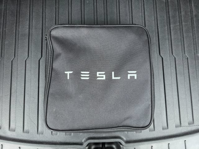 Used 2026 Tesla Model Y AWD image 19