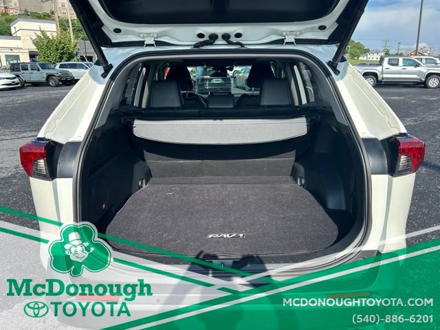 Used 2019 Toyota RAV4 Limited AWD/4WD image 8