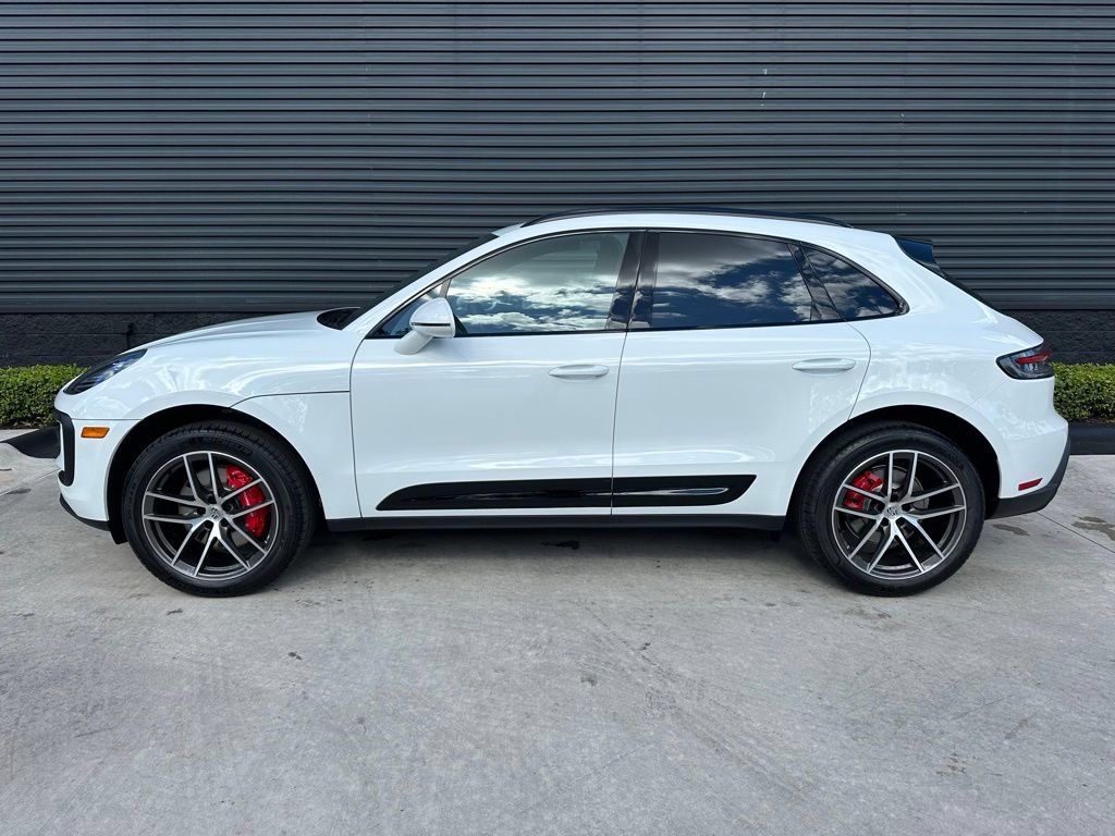 Certified 2026 Porsche Macan S AWD/4WD image 2