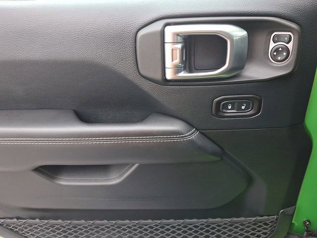 Used 2018 Jeep Wrangler Unlimited Sahara image 12