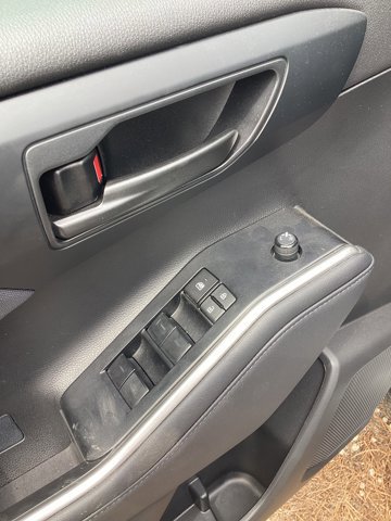 Used 2023 Toyota Highlander L image 10