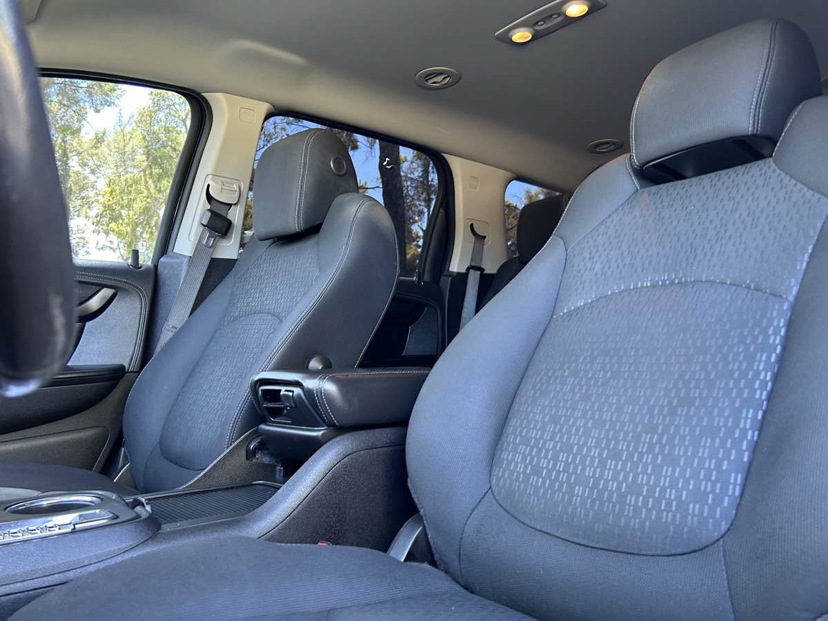 Used 2014 GMC Acadia SLE FWD image 22