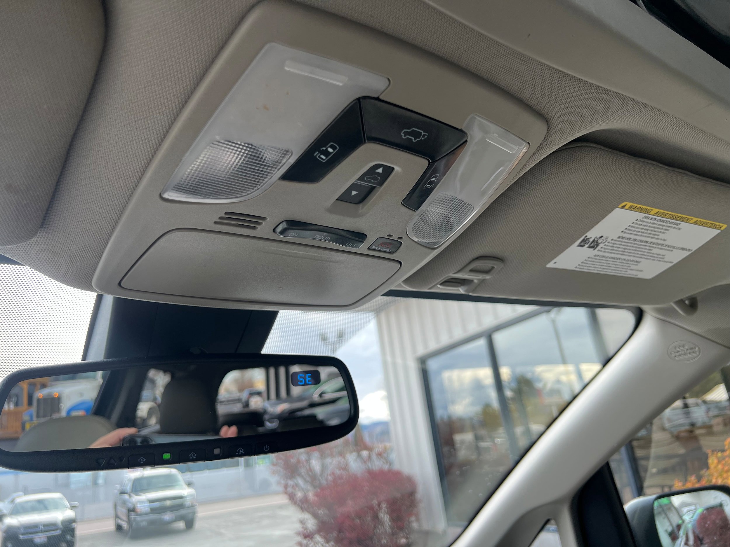 Used 2018 Toyota Sienna XLE image 17