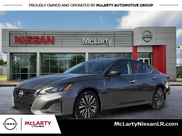 Used 2024 Nissan Altima 2.5 SV