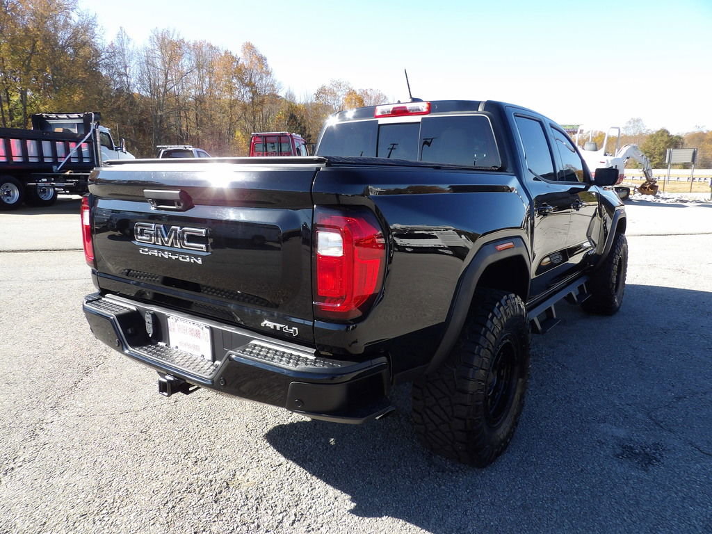 Used 2023 GMC Canyon AT4 w/ AT4 Premium Package image 7