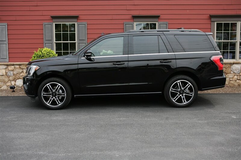 Used 2019 Ford Expedition Limited w/ Equipment Group 303A AWD/4WD image 4