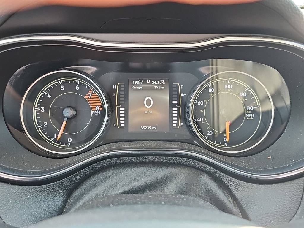 Used 2020 Jeep Cherokee Latitude Plus w/ Cold Weather Group AWD/4WD image 18