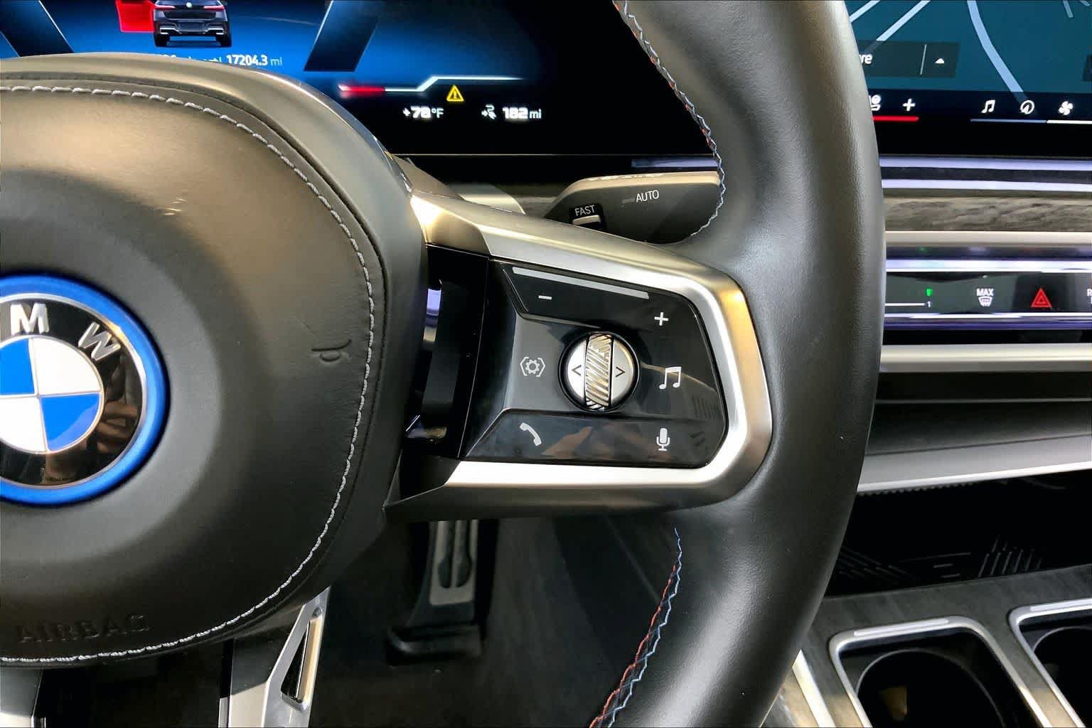 Used 2024 BMW i7 M70 AWD/4WD image 24