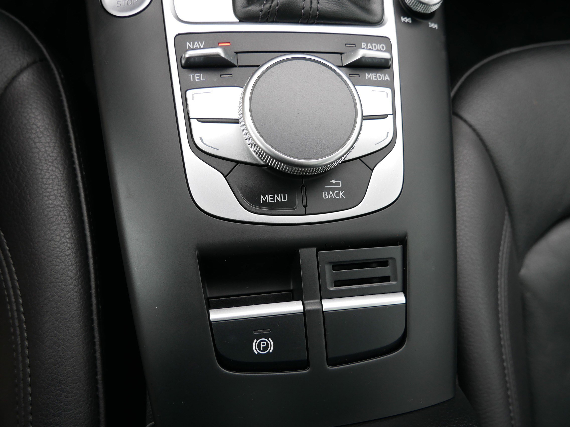 Used 2016 Audi A3 e-tron Premium Plus w/ Premium Plus Package FWD image 26