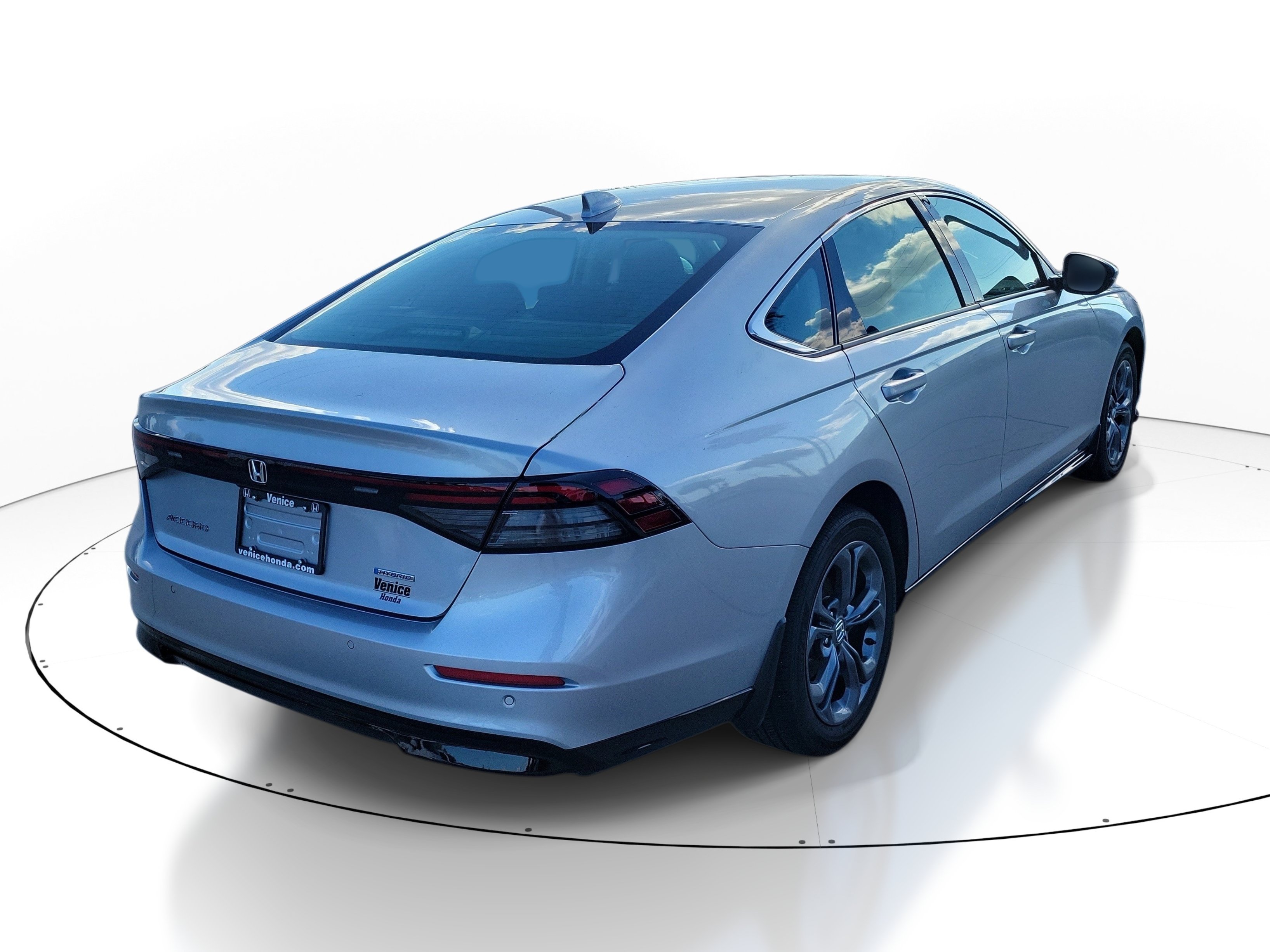 Used 2024 Honda Accord EX-L image 6