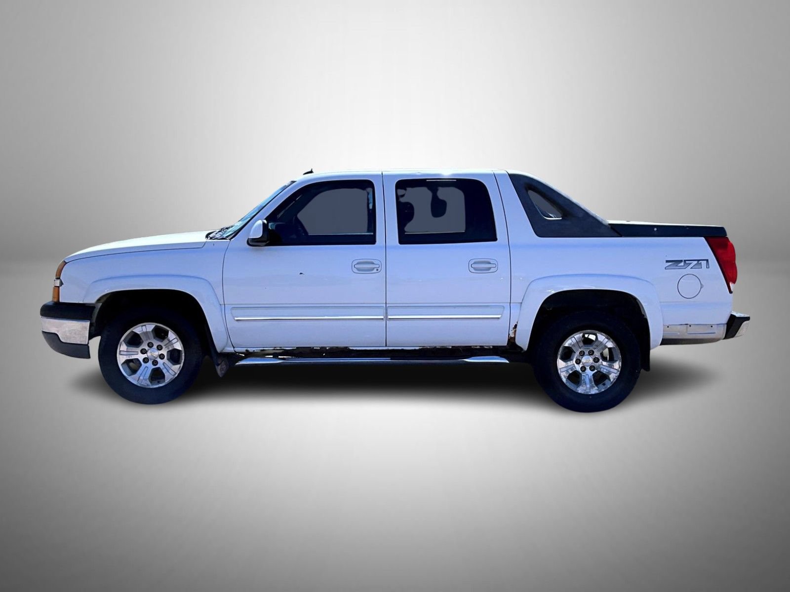 Used 2005 Chevrolet Avalanche Z71 w/ Sun And Sound Package AWD/4WD image 9