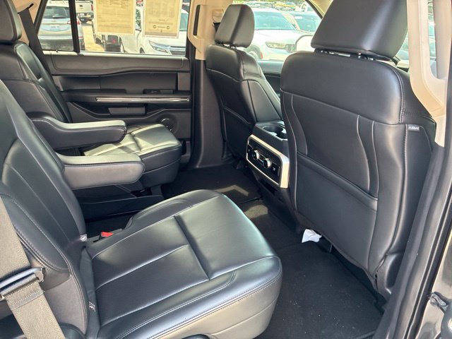 Used 2024 Ford Expedition XLT AWD/4WD image 49