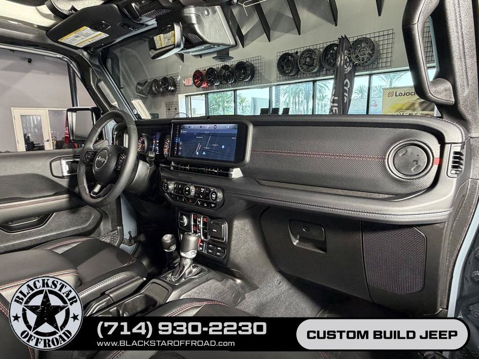 Used 2025 Jeep Wrangler Unlimited Rubicon w/ Safety Group AWD/4WD image 21