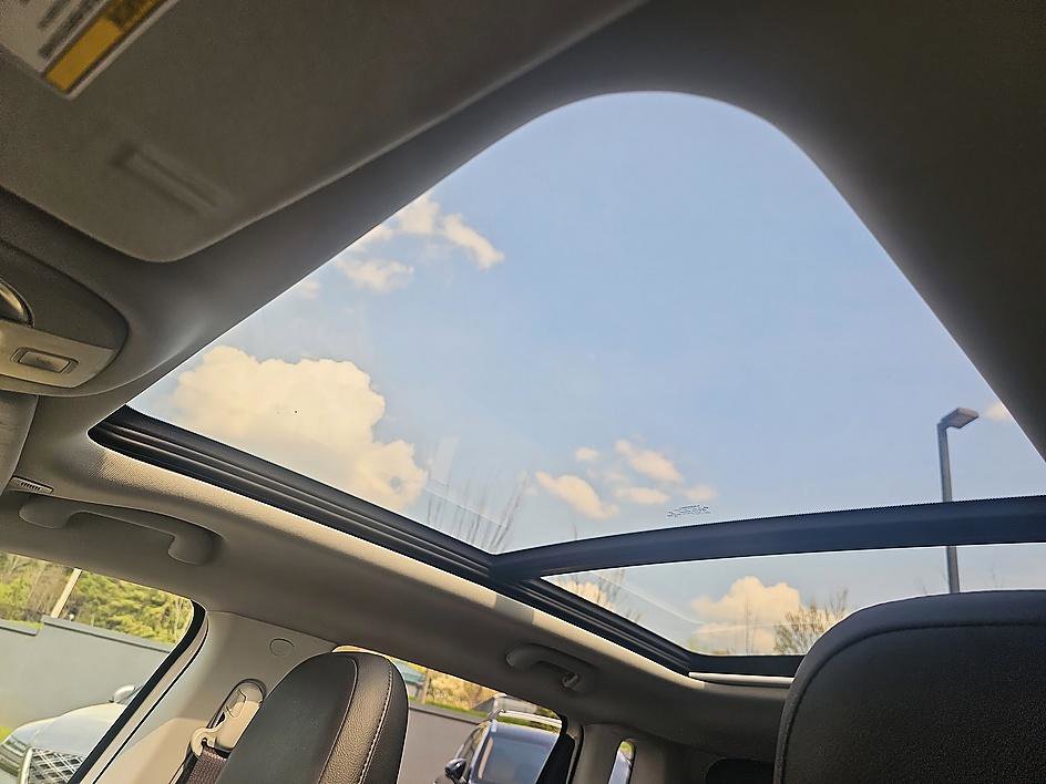 Used 2019 Jeep Compass Limited w/ Safety & Security Group image 29