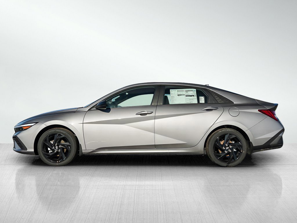 New 2026 Hyundai Elantra Sport image 4