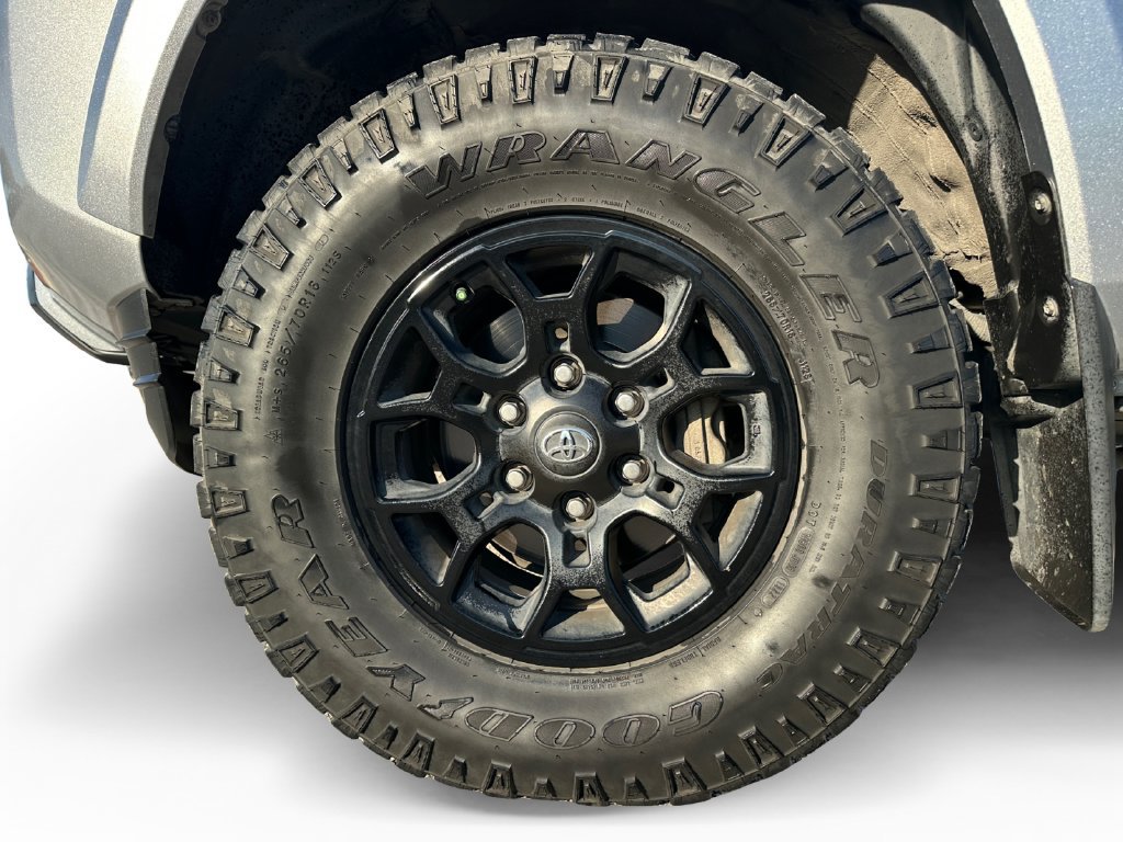 Used 2022 Toyota Tacoma SR5 RWD image 9