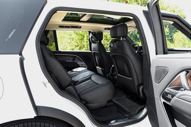 New 2027 Land Rover Range Rover Long Wheelbase SE AWD/4WD image 49