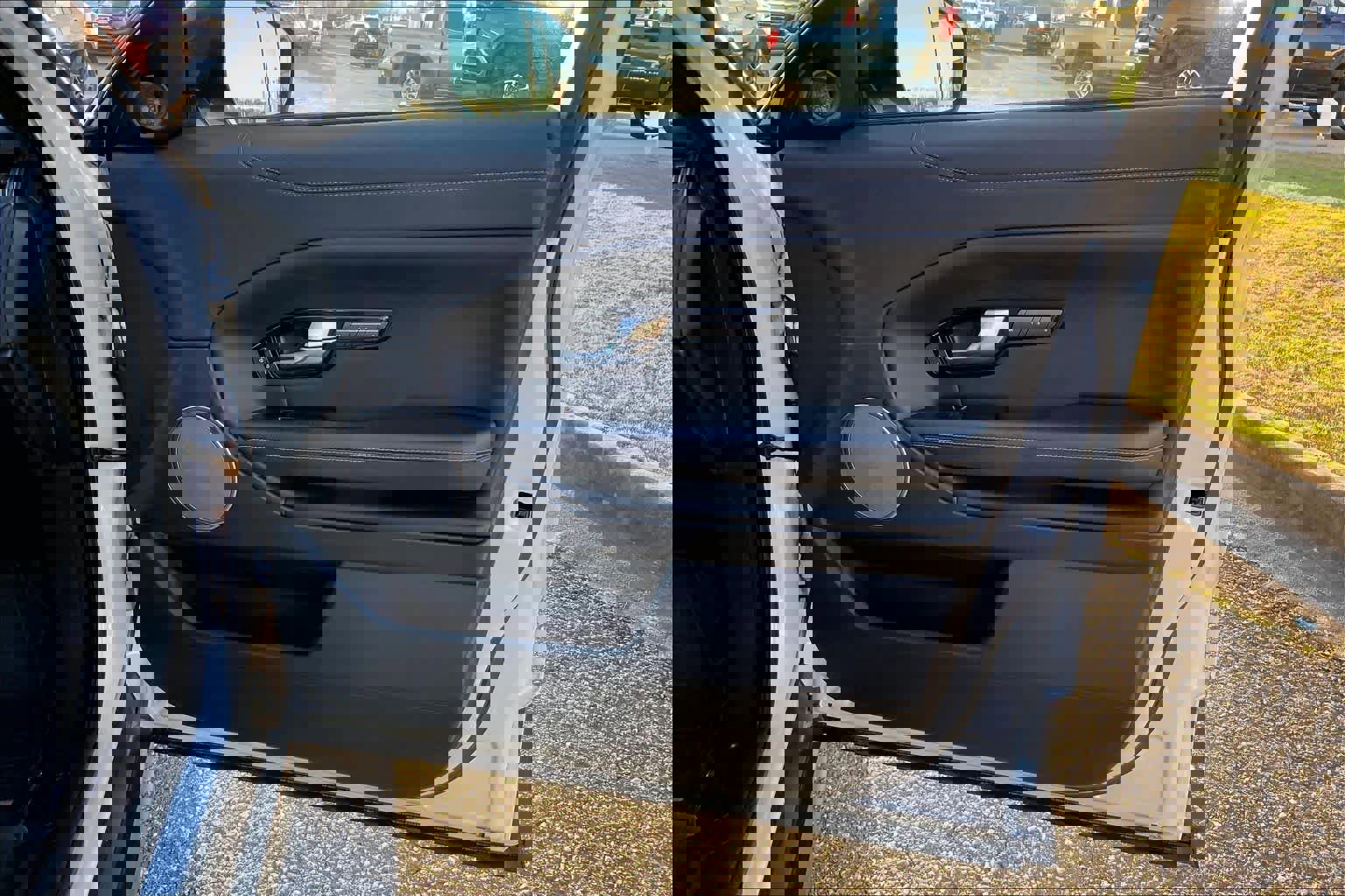 Used 2018 Land Rover Range Rover Evoque Landmark Edition image 22