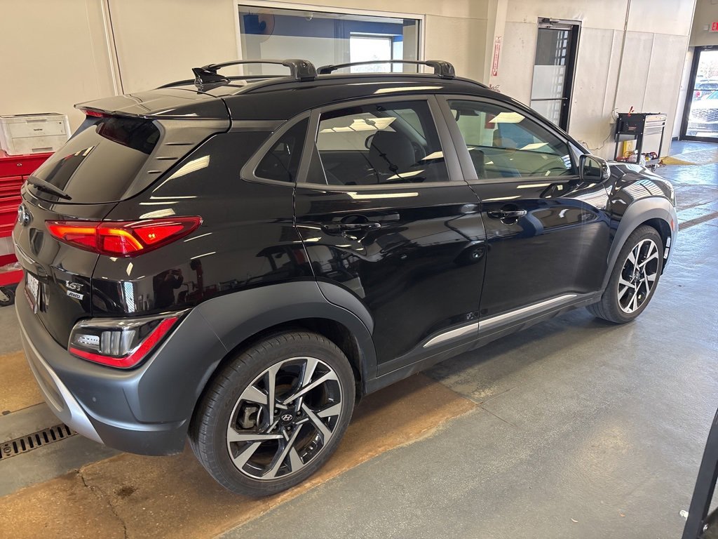 Used 2023 Hyundai Kona Limited image 4