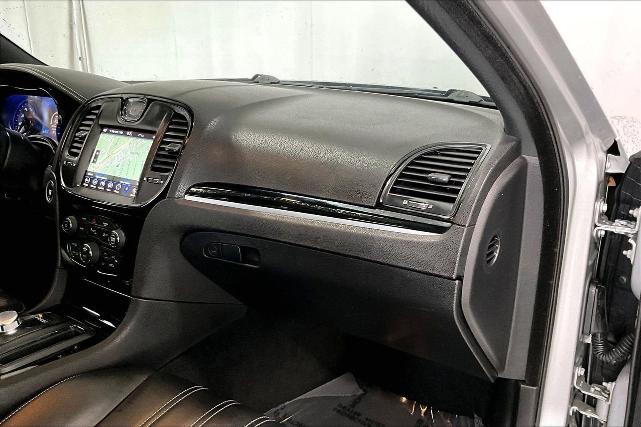 Used 2023 Chrysler 300 S RWD image 15