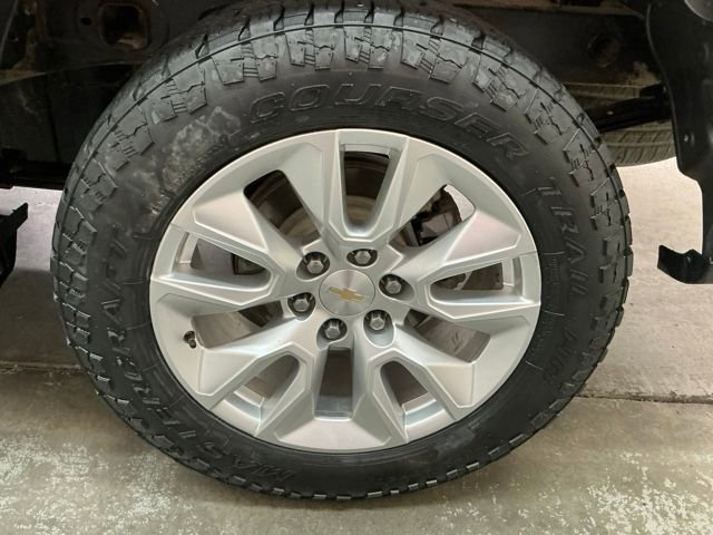 Used 2023 Chevrolet Silverado 1500 Custom image 10