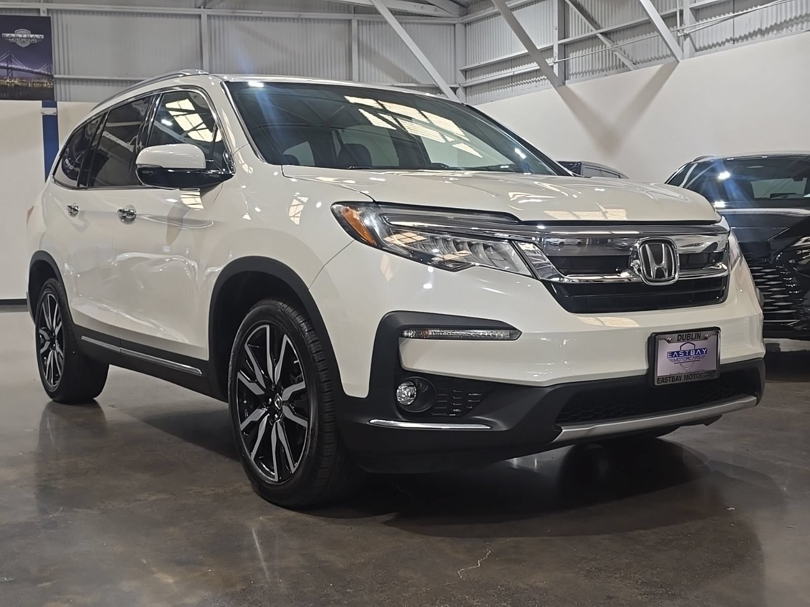 Used 2019 Honda Pilot Touring image 3
