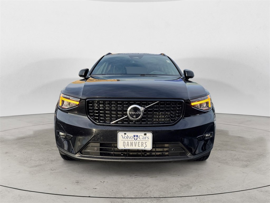 Certified 2025 Volvo XC40 B5 Plus image 24