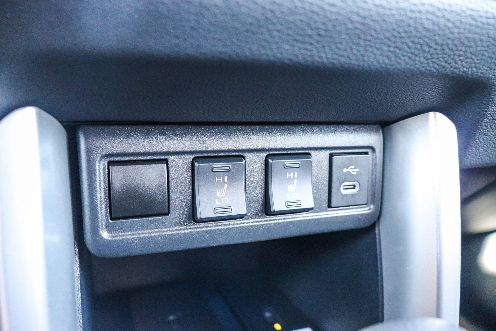 Certified 2023 Toyota Corolla Cross XLE FWD image 28