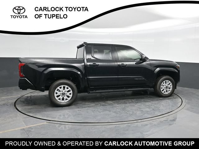 Used 2025 Toyota Tacoma SR5 AWD/4WD image 4