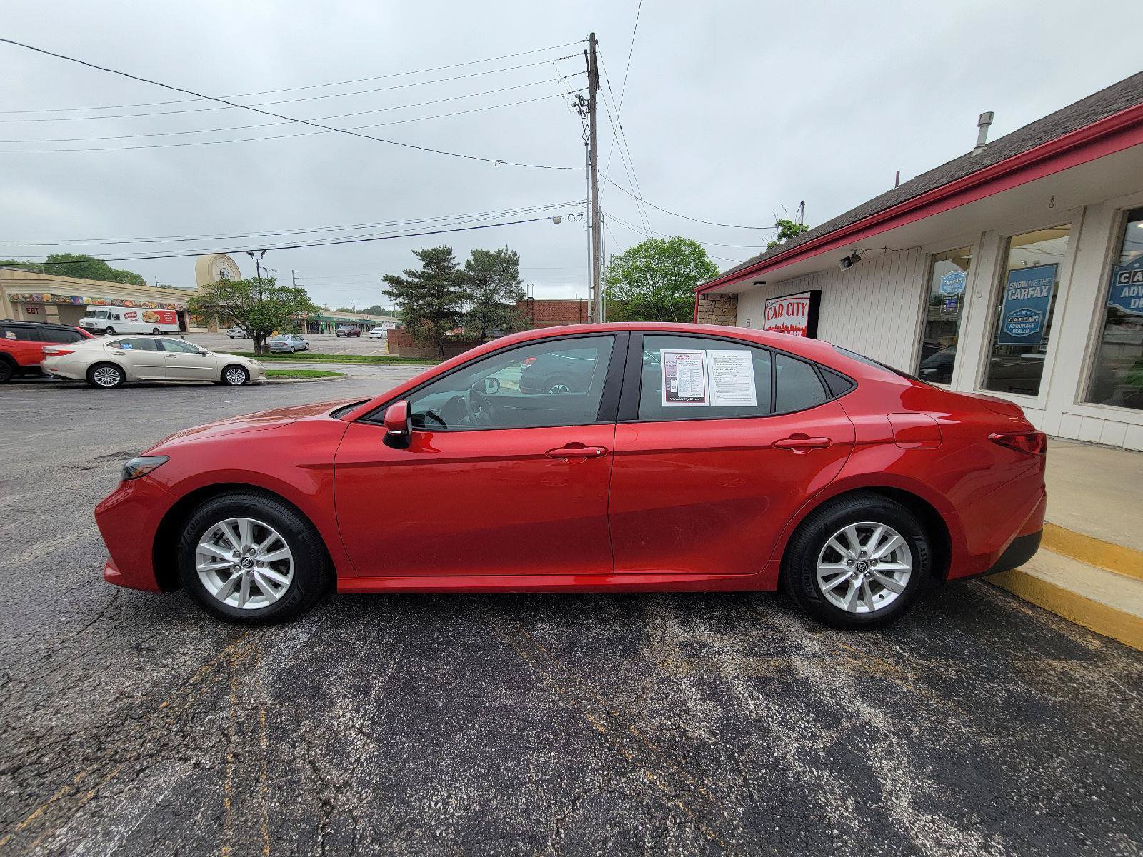 Used 2025 Toyota Camry LE FWD image 12