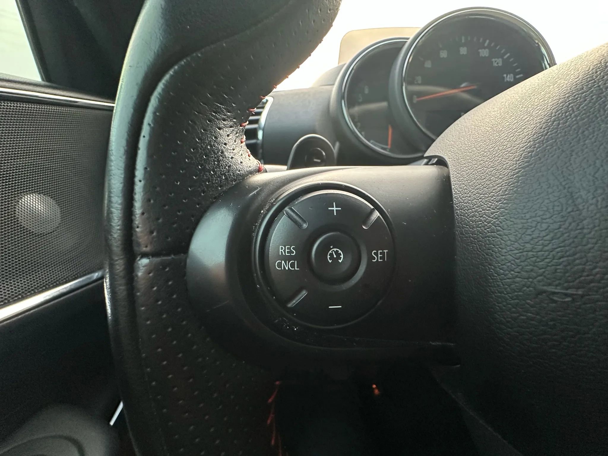 Used 2018 MINI Cooper Clubman S image 30