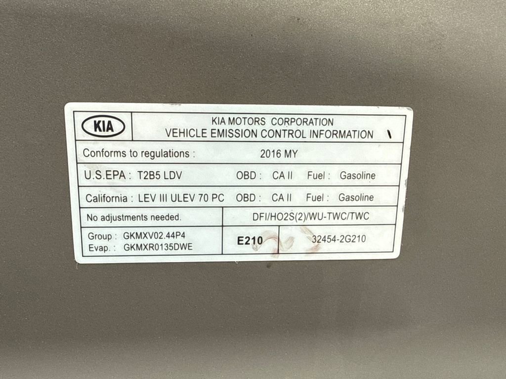 Used 2016 Kia Sorento FWD image 9