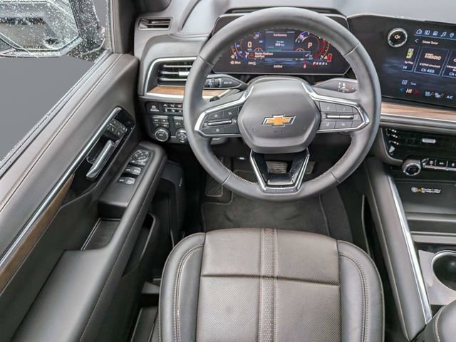 Used 2026 Chevrolet Tahoe High Country AWD/4WD image 15