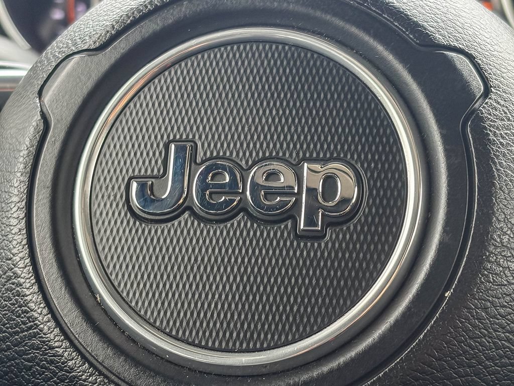 Used 2019 Jeep Wrangler Unlimited Sahara AWD/4WD image 19