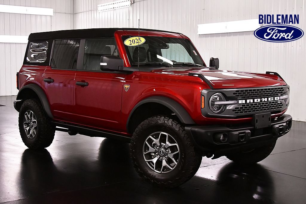Used 2025 Ford Bronco Badlands AWD/4WD image 1