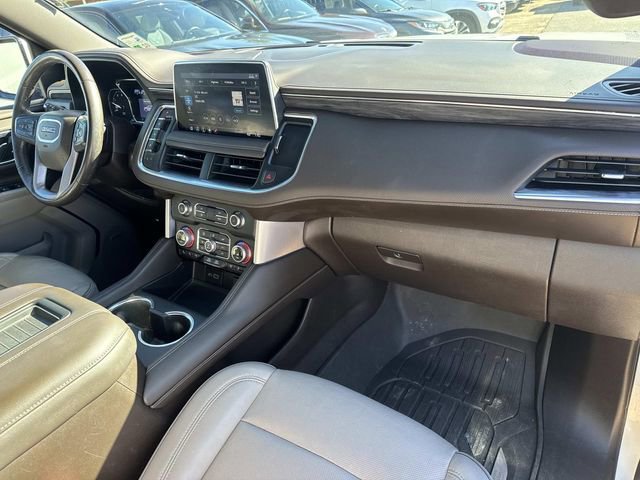 Used 2021 GMC Yukon SLT w/ SLT Luxury Package image 16