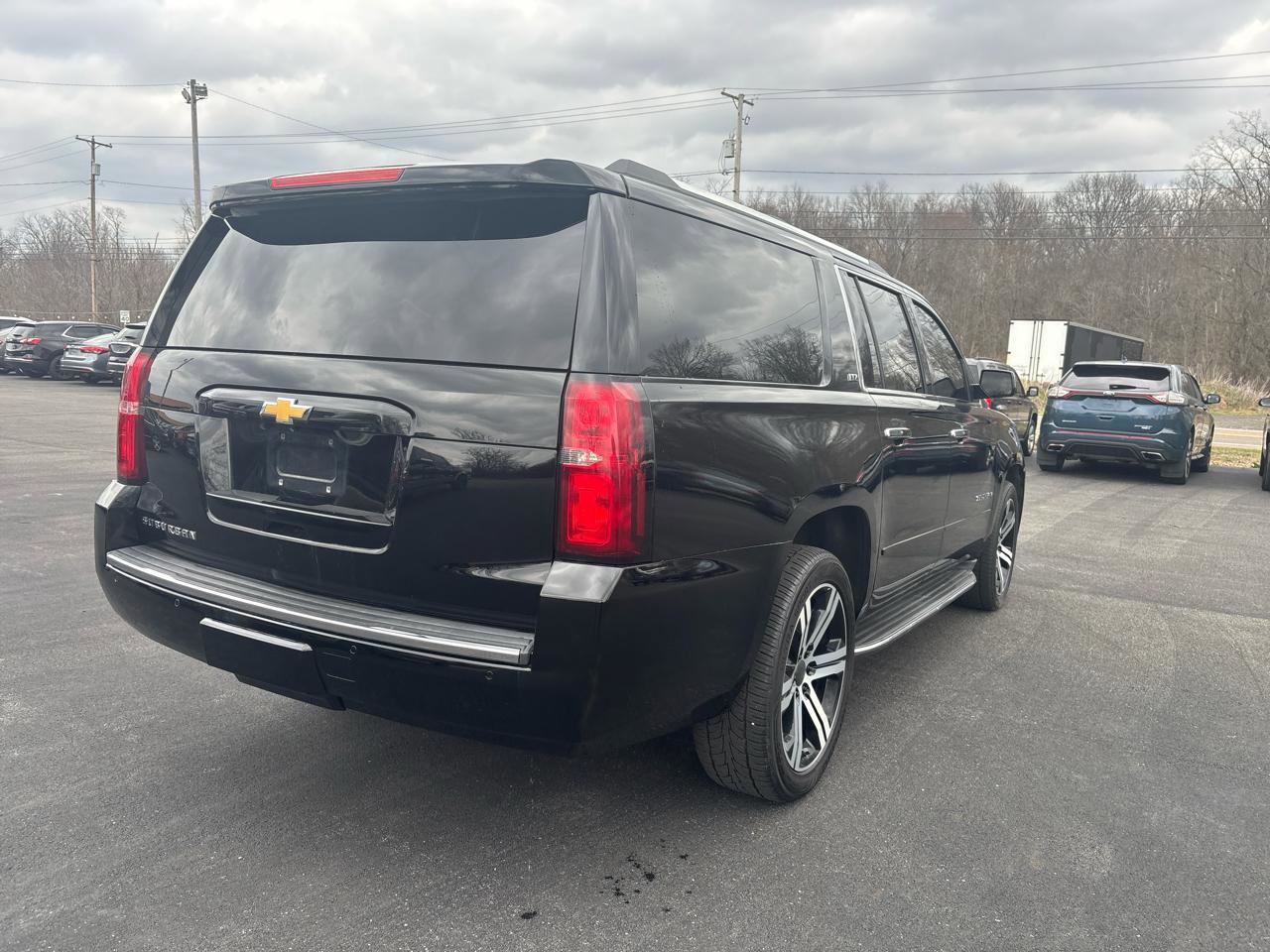 Used 2015 Chevrolet Suburban LTZ image 6