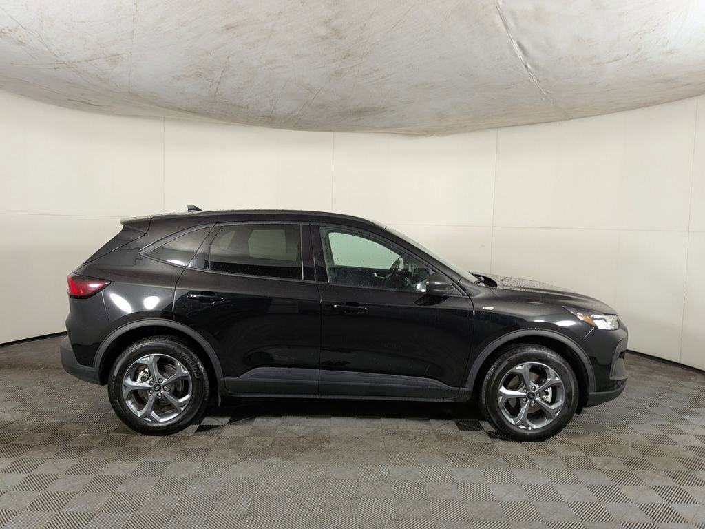 Used 2025 Ford Escape ST-Line AWD/4WD image 6