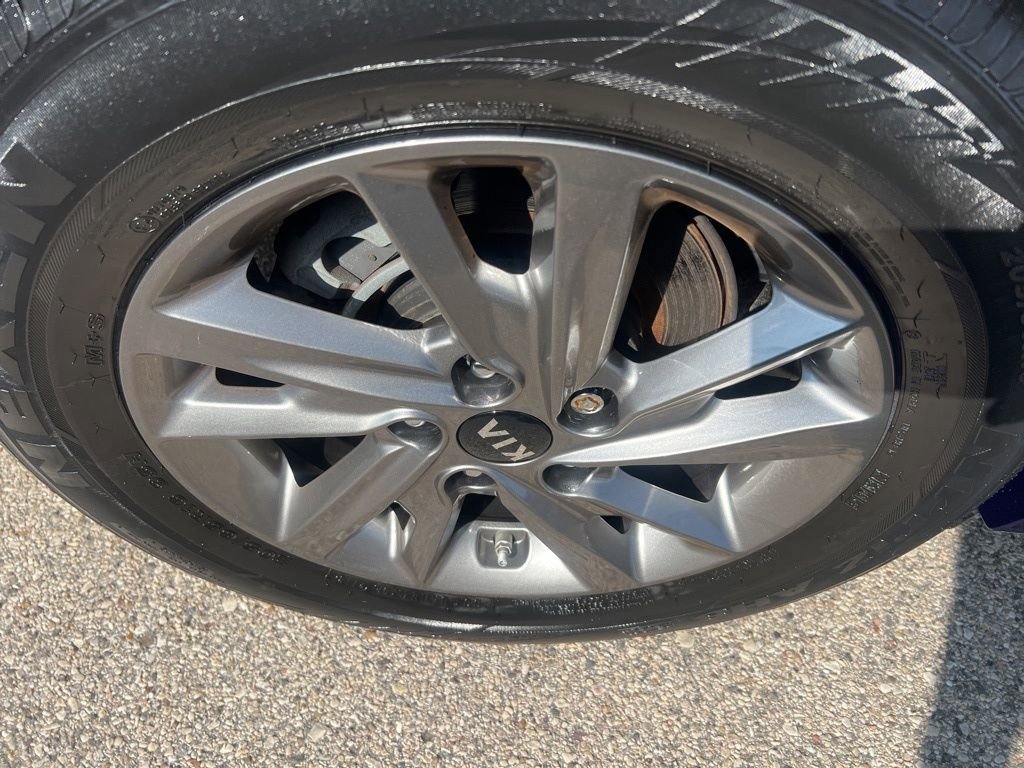 Used 2019 Kia Optima LX image 37