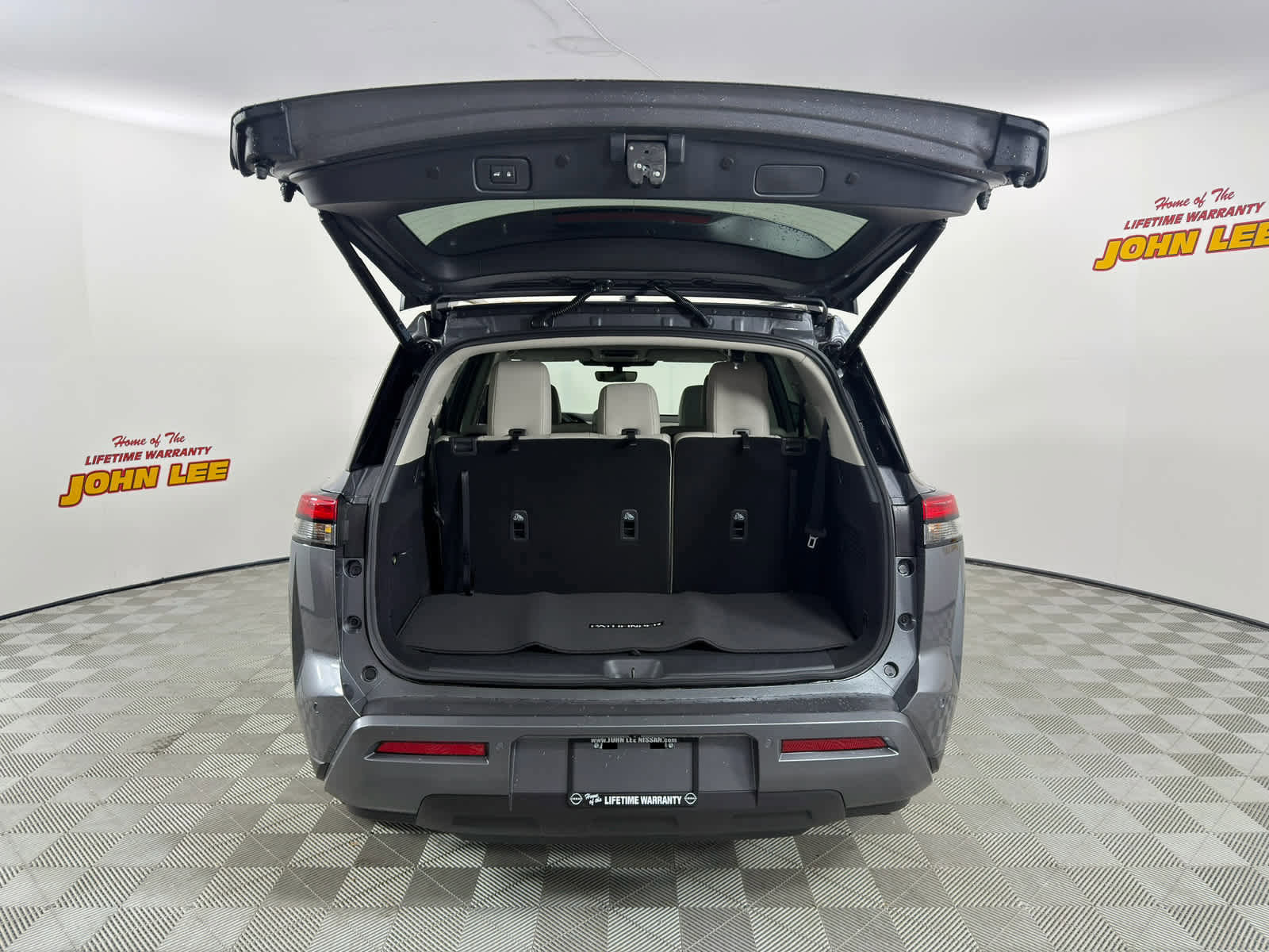 New 2026 Nissan Pathfinder SL image 5