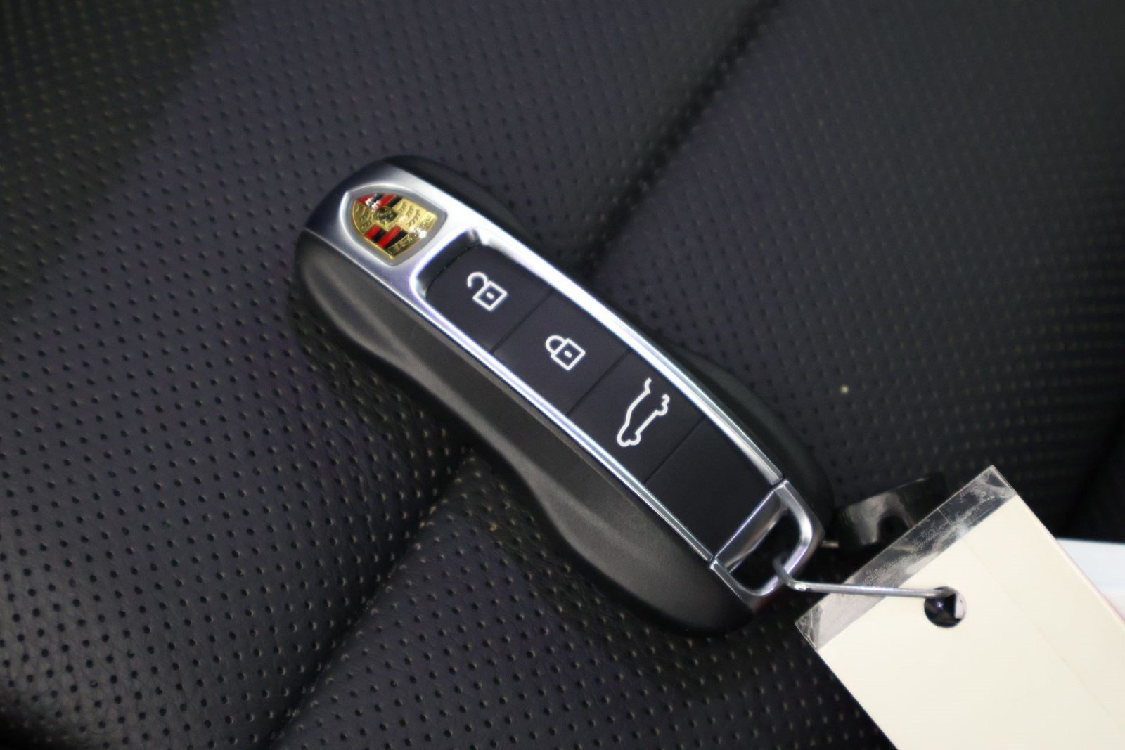 Certified 2026 Porsche Cayenne AWD/4WD image 34