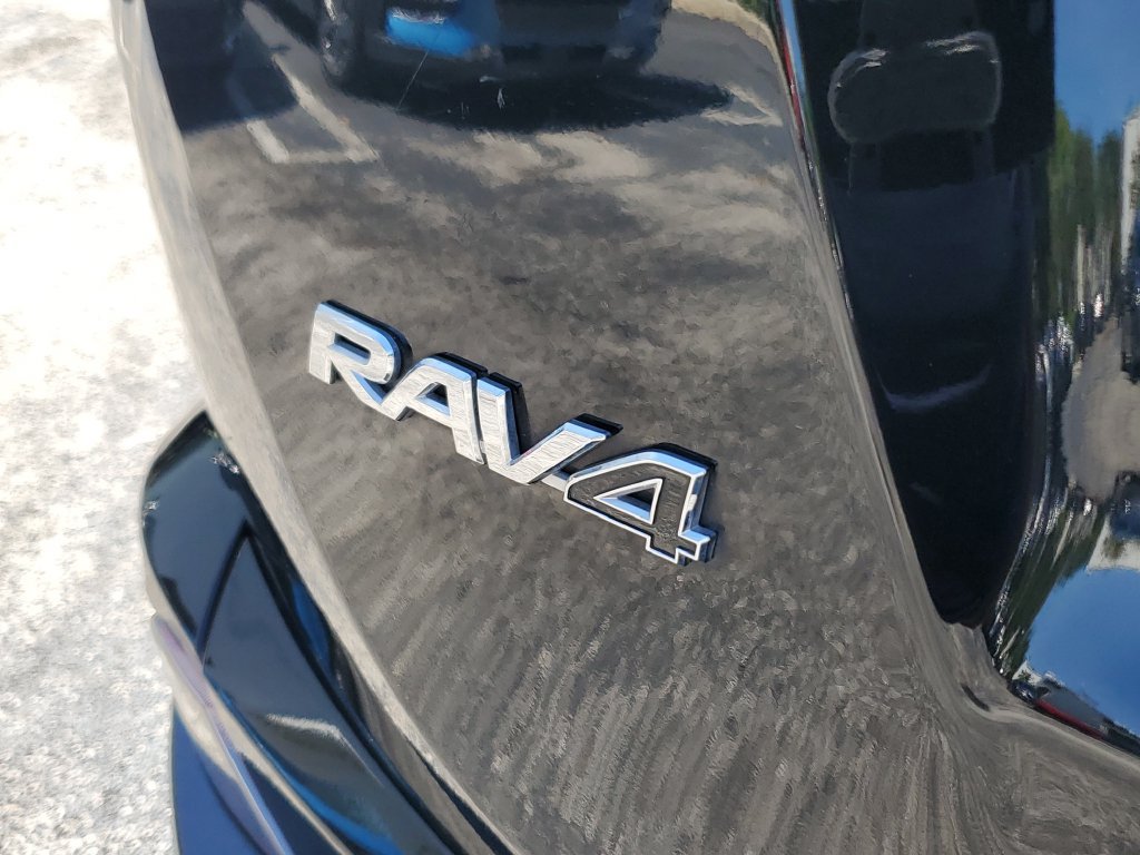 Used 2017 Toyota RAV4 Limited w/ Advanced Technology Package FWD image 9