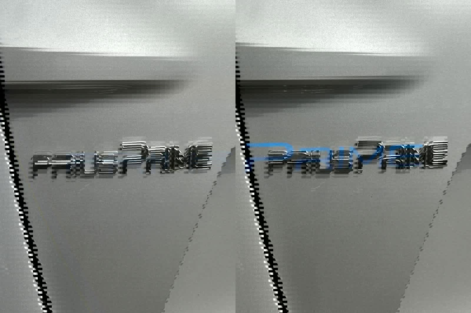 Used 2017 Toyota Prius Prime Premium image 33