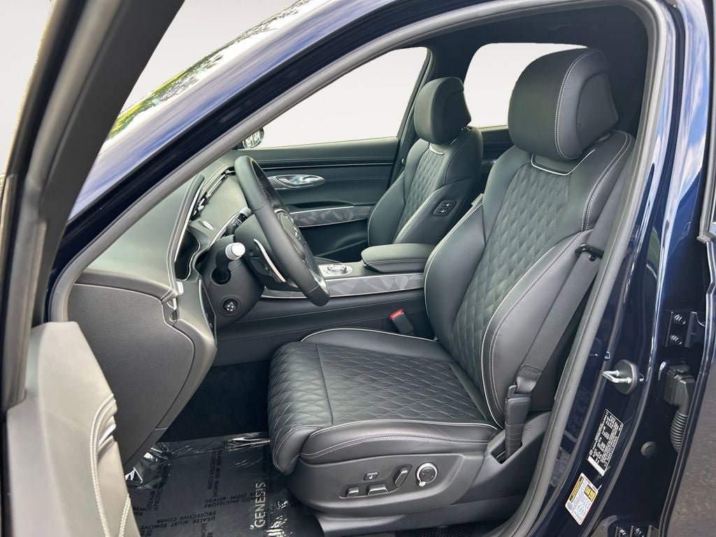 Used 2025 Genesis GV70 3.5T Sport w/ Sport Advanced Package AWD/4WD image 7