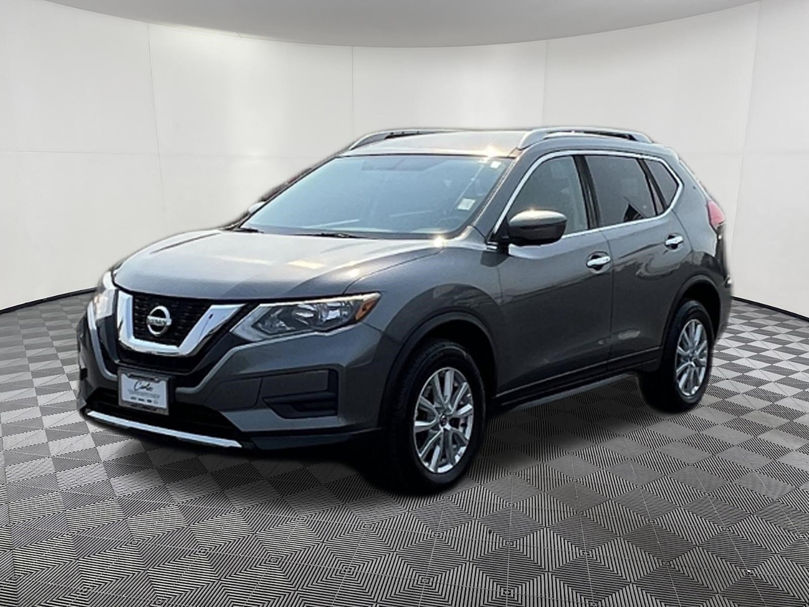 Used 2017 Nissan Rogue SV AWD/4WD image 3
