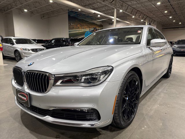 Used 2016 BMW 750i xDrive image 22