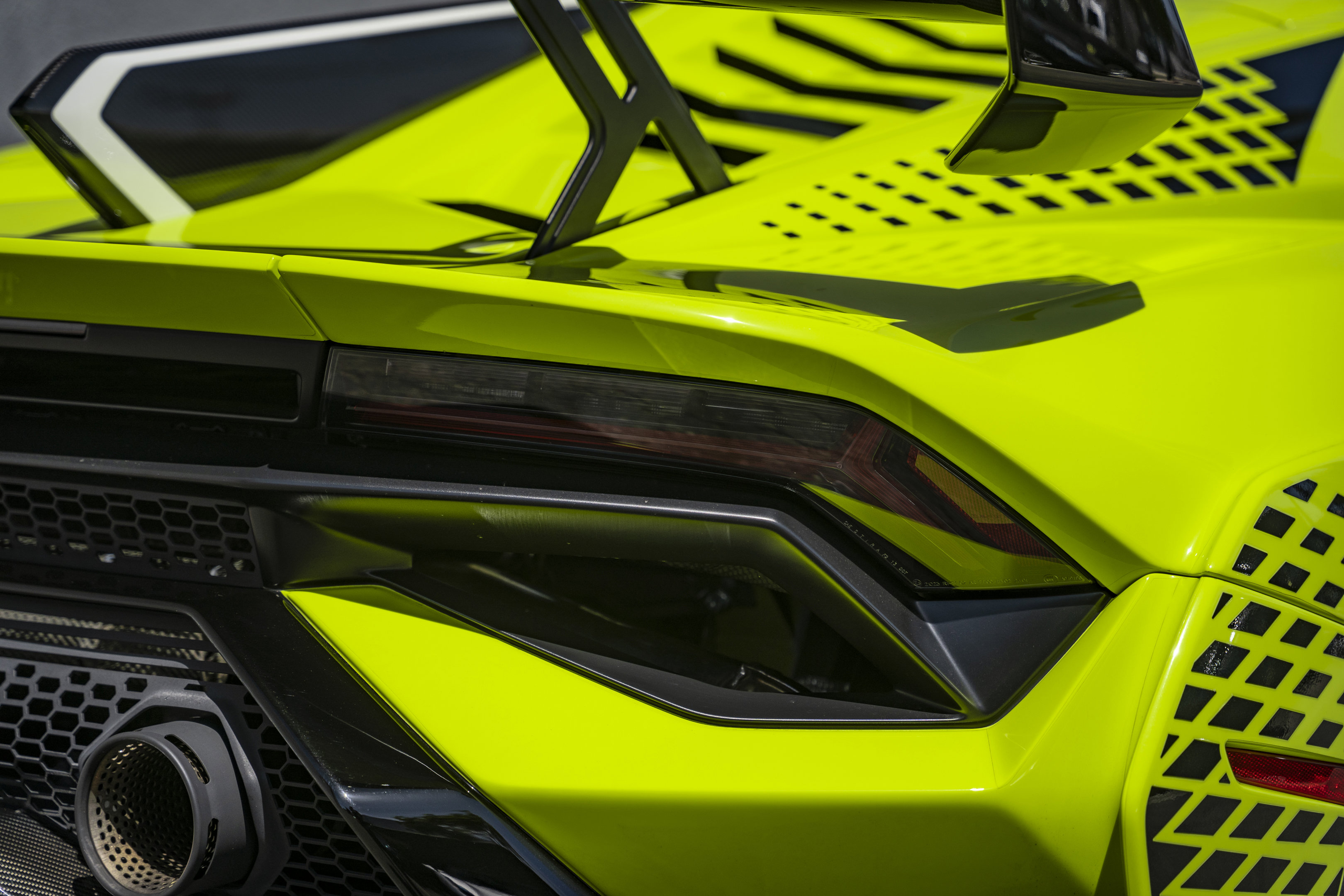 Used 2023 Lamborghini Huracan STO RWD image 12